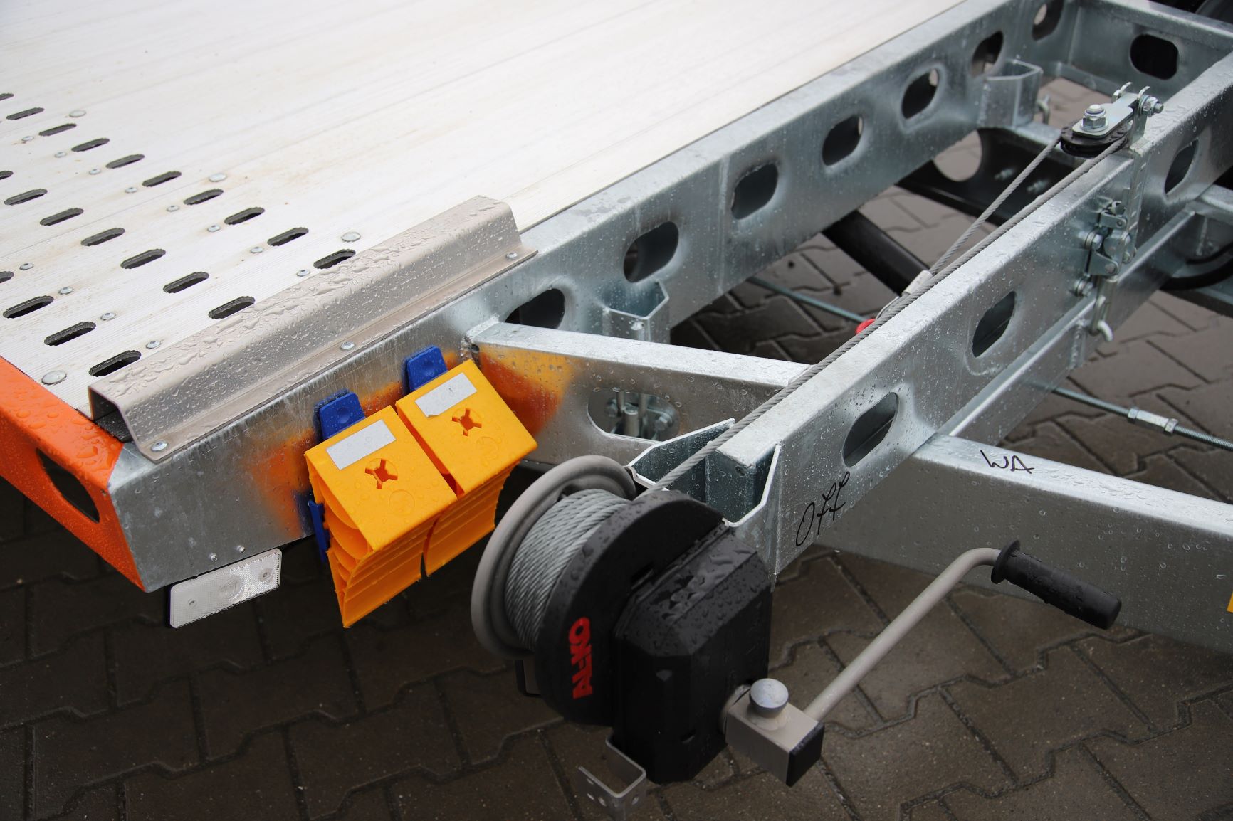 Wiola Uchylna L35G65P - heavy duty three-axle trailer, 650x208 cm, GVW 3500 kg - image 6