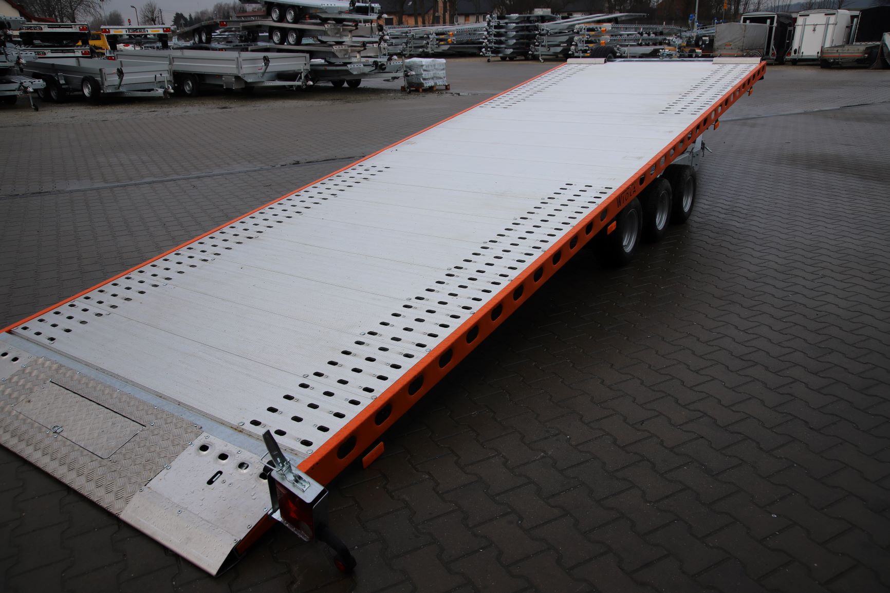 Wiola Uchylna L35G65P - heavy duty three-axle trailer, 650x208 cm, GVW 3500 kg - image 10