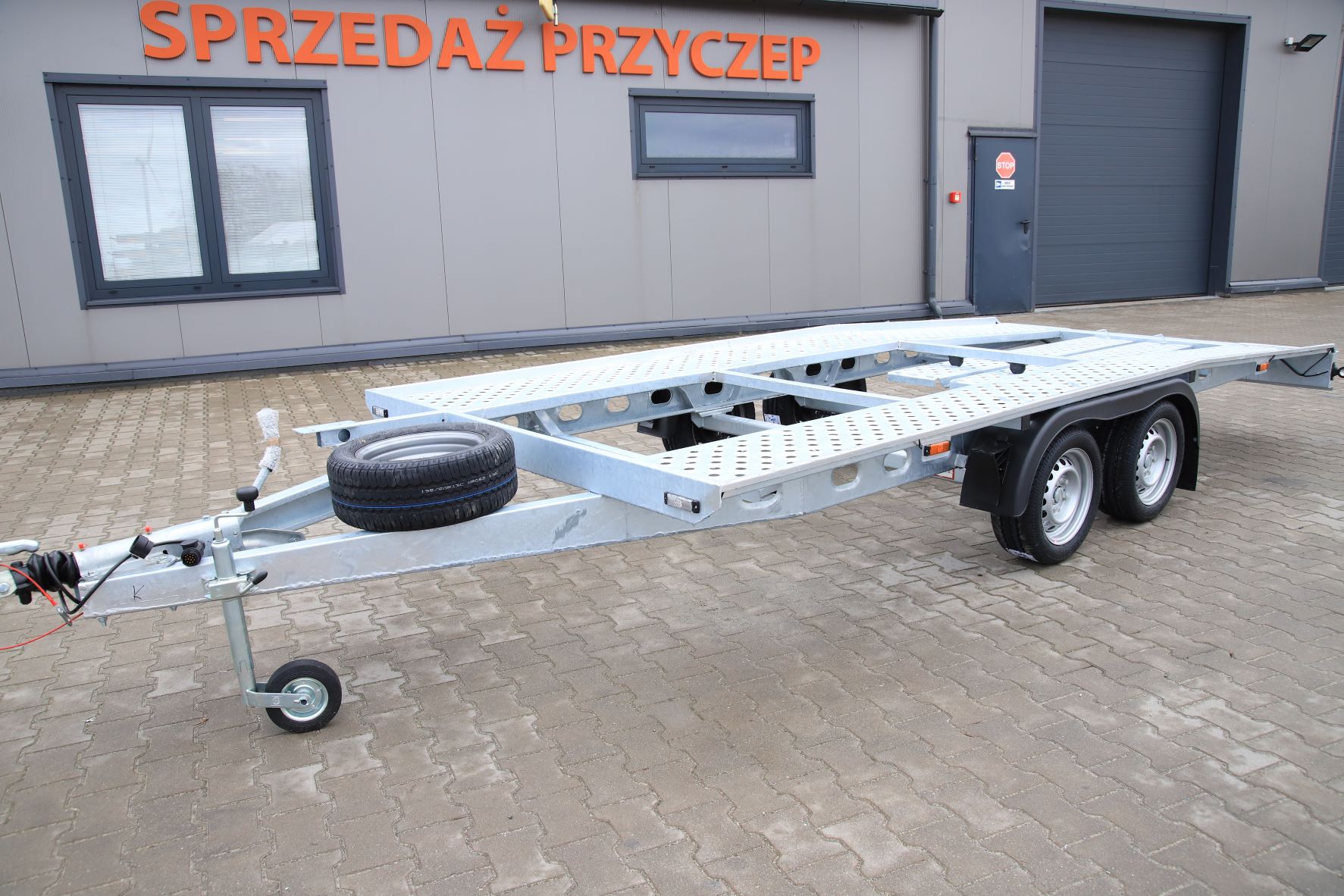 Gala Taurus T2745SL 13C – laweta dwuosiowa, 450x205 cm, DMC 2700 kg - zdjęcie 2