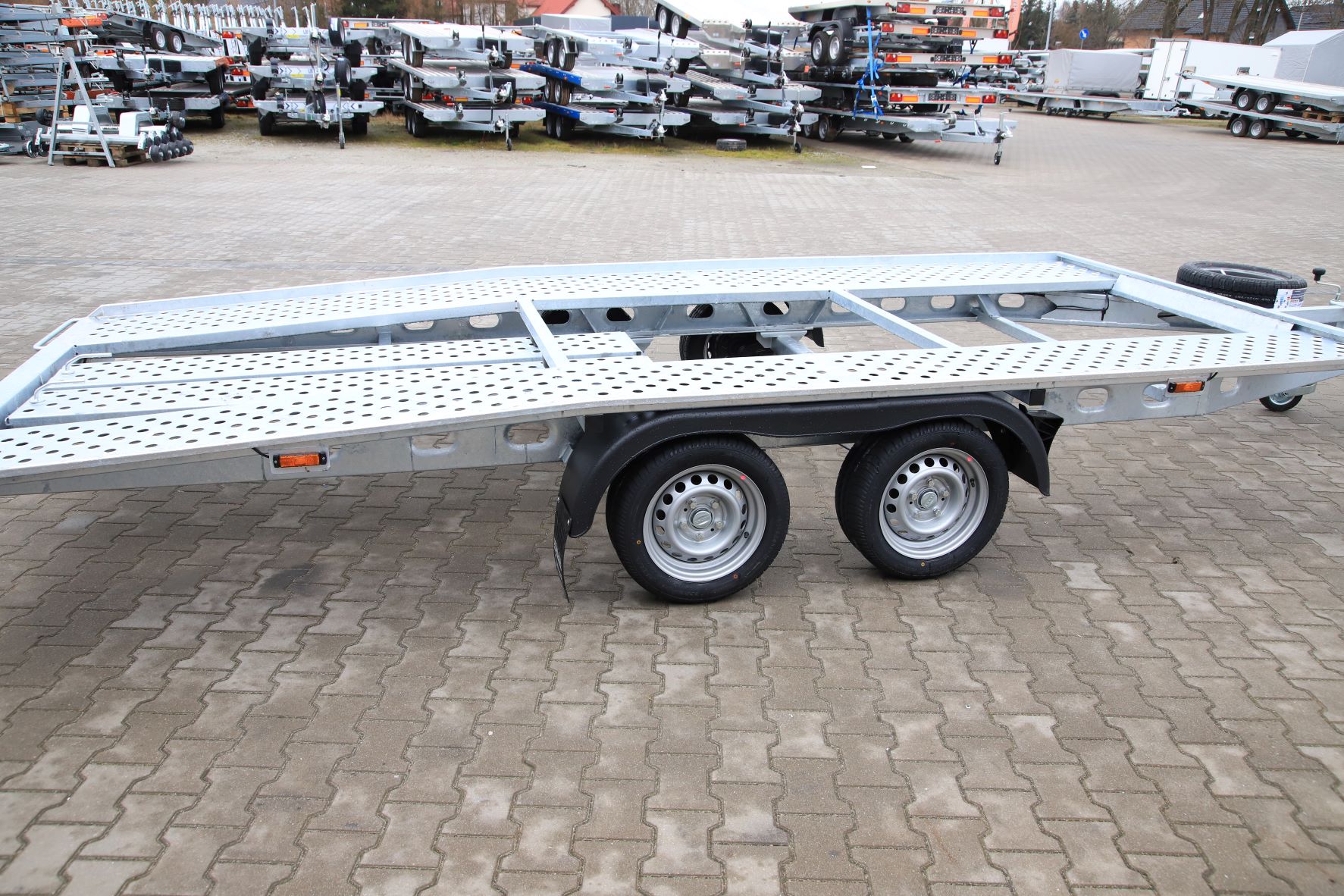 Gala Taurus T2745SL 13C – laweta dwuosiowa, 450x205 cm, DMC 2700 kg - zdjęcie 11