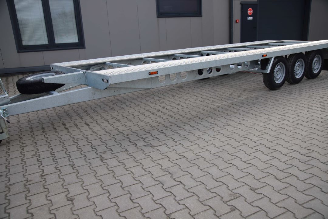 Gala Taurus T8535S - three-axle car transporter, 850x205 cm, GVW 3500 kg - image 8