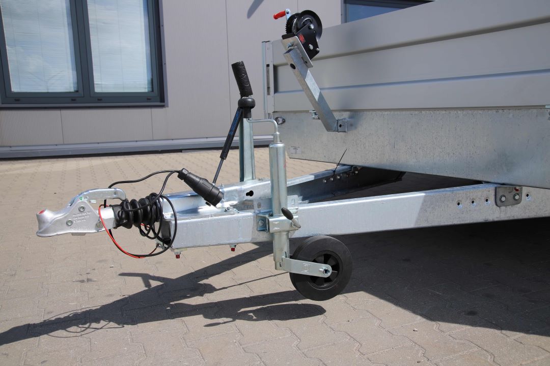 Niewiadów Boss 5.0 – przyczepa ciężarowa dwuosiowa, 500x210 cm, DMC 2700 kg - zdjęcie 8