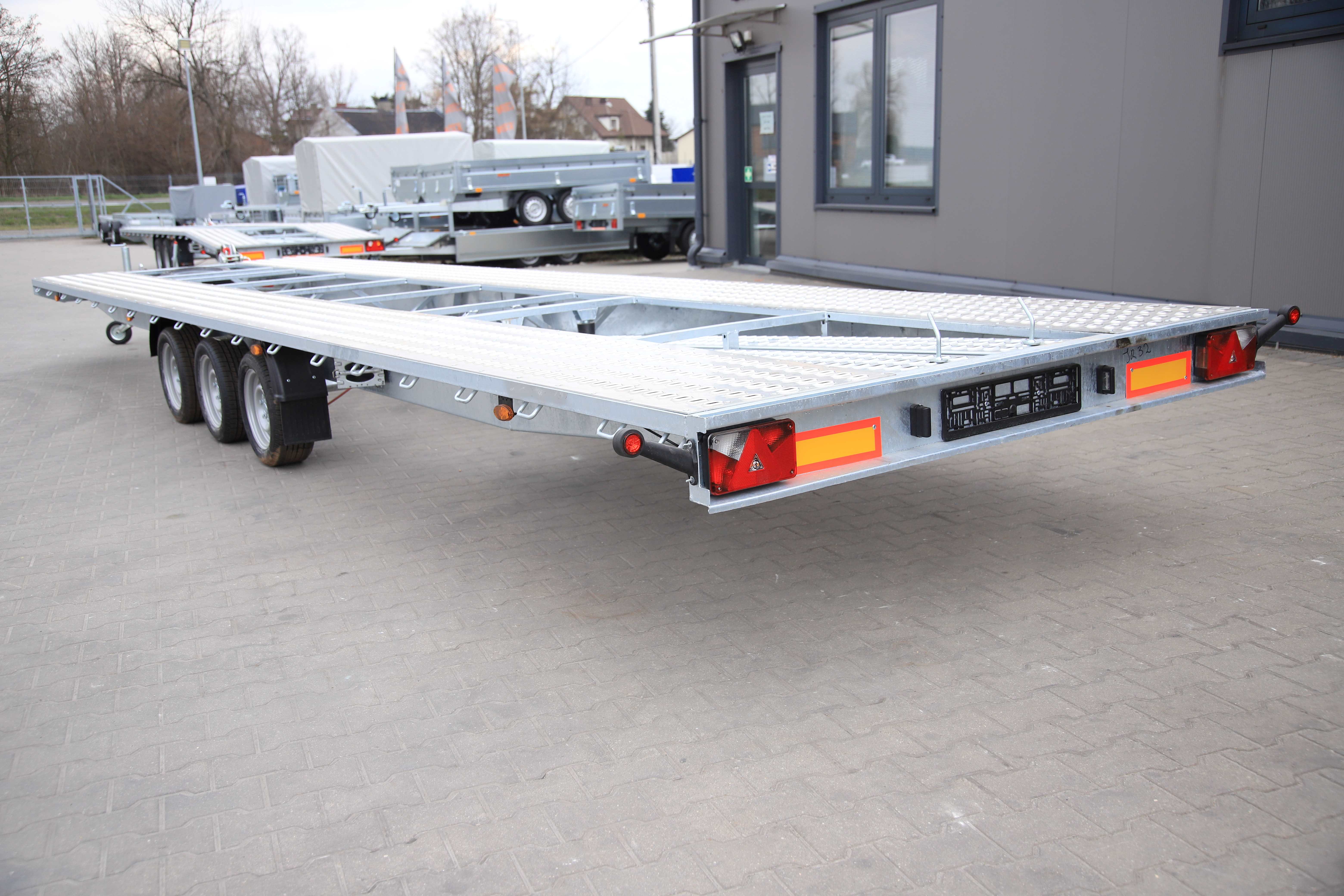 Niewiadów Indianapilis 8.5 Cała prosta - three-axle car transporter, 850x210 cm, GVW 3500 kg - image 5