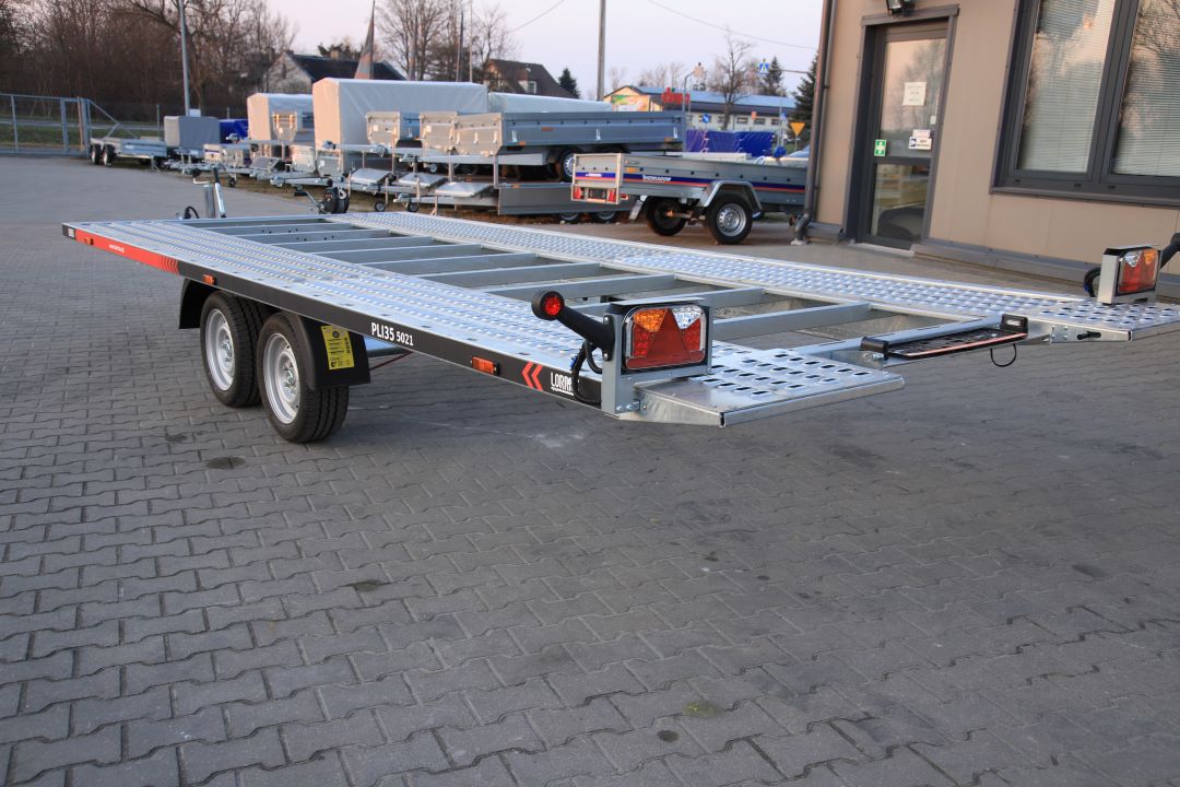 Lorries PLI35-5021 ze zintegrowanymi podjazdami uchylna full LED - twin-axle car transporter, 500x210 cm, GVW 3500 kg - image 8
