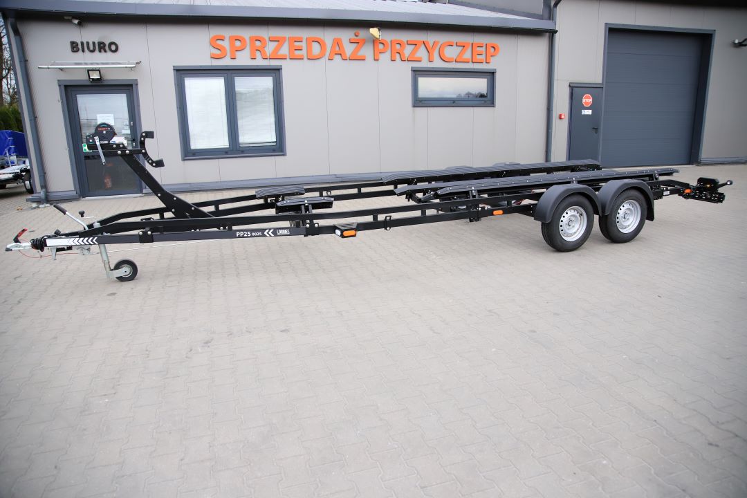 Lorries PP25-8025 tylne lampy LED w kolorze czarnym - boat trailer, 780x252 cm, GVW 2700 kg - image 3
