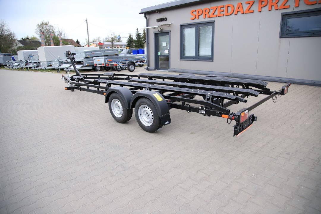 Lorries PP25-8025 tylne lampy LED w kolorze czarnym - boat trailer, 780x252 cm, GVW 2700 kg - image 8