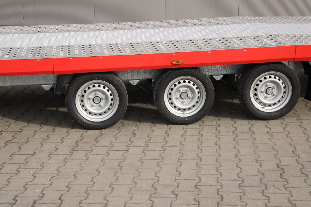 Niewiadów Jupiter NM 5 13C alu ryfel czerwona blenda - dreiachsiger Autotransporter, 550x210 cm, zGG 3500 kg - Bild 7