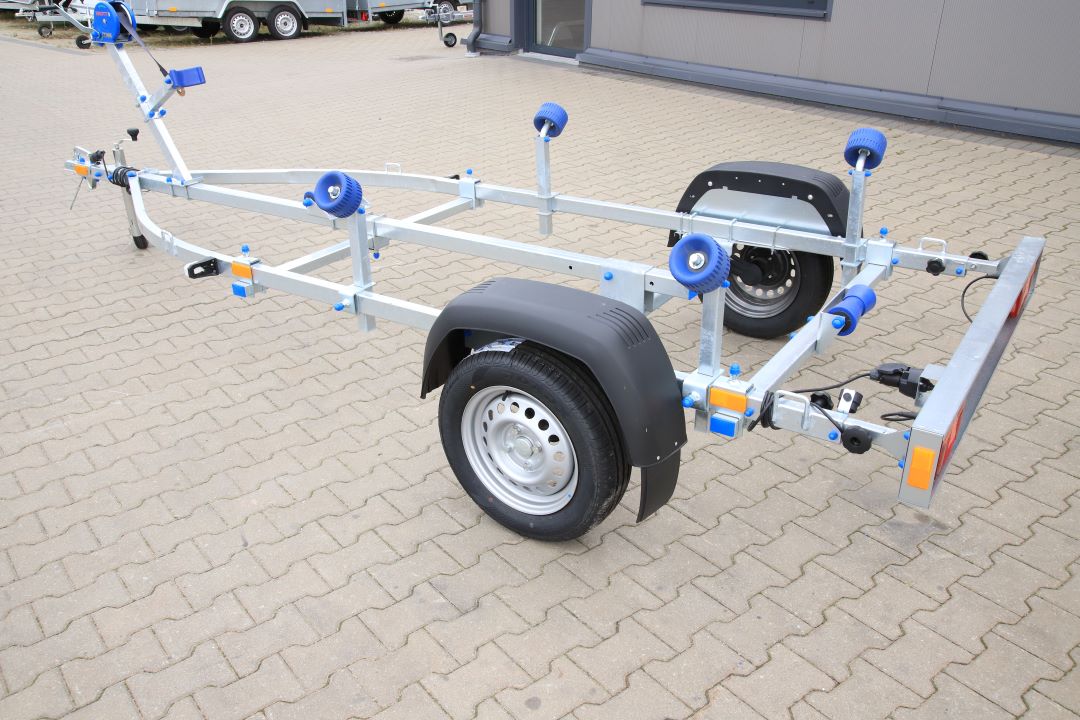 Faro Aqua z rolkami – przyczepa podłodziowa, 500x170 cm, DMC 750 kg - zdjęcie 5