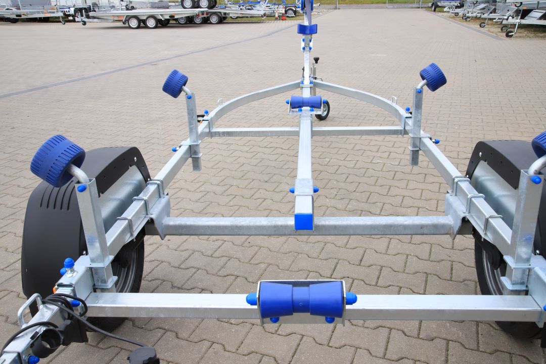 Faro Aqua z rolkami – przyczepa podłodziowa, 500x170 cm, DMC 750 kg - zdjęcie 9
