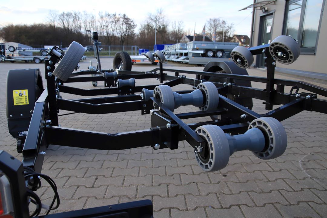 Lorries PP13-7023 - boat trailer, 660x228 cm, GVW 1300 kg - image 9