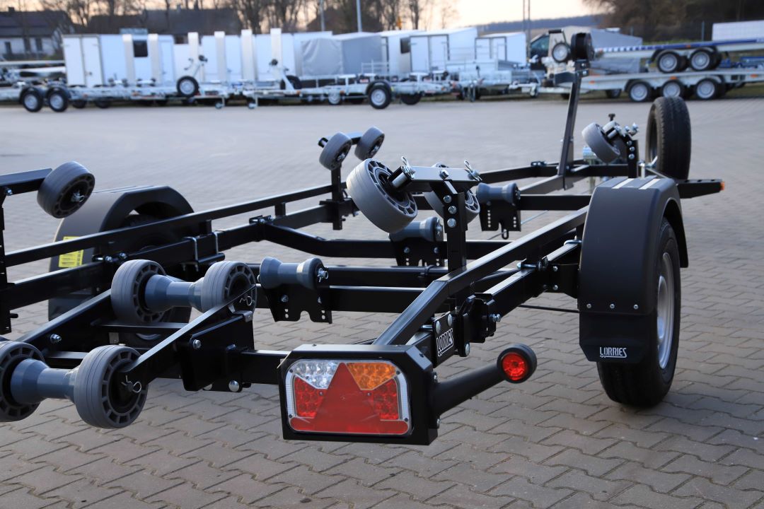 Lorries PP13-7023 - boat trailer, 660x228 cm, GVW 1300 kg - image 10