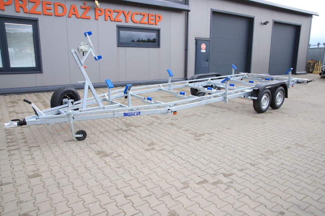 Niewiadów DMC - Bootsanhänger, 780x250 cm, zGG 2700 kg