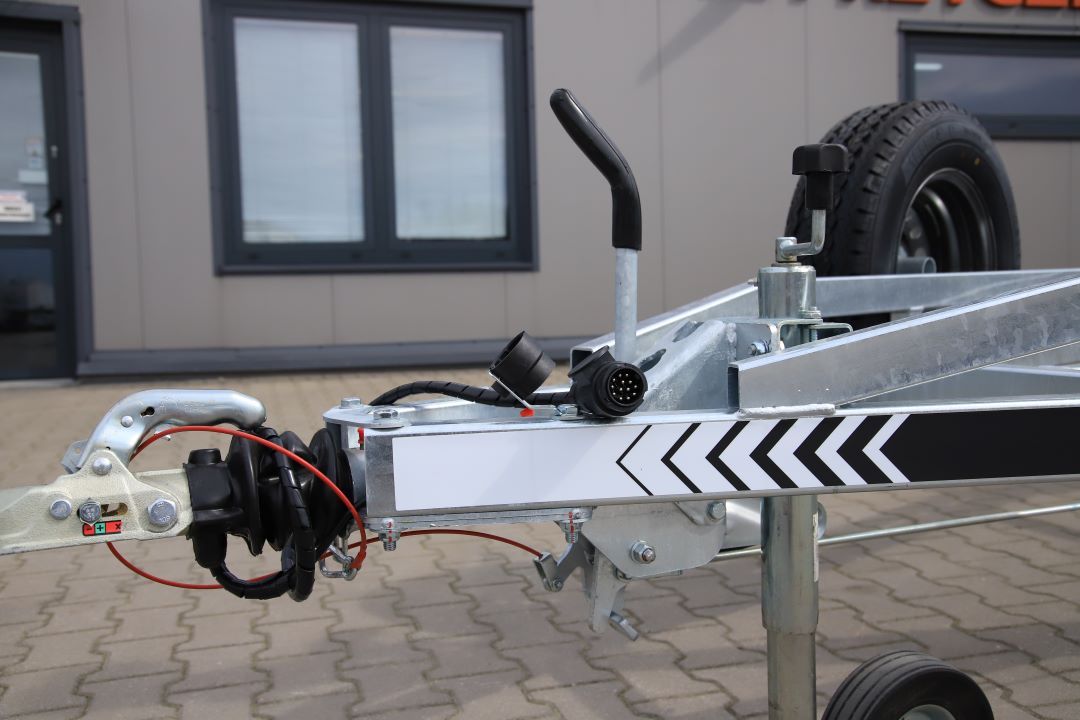 Lorries PP25-8025 tylne lampy LED - boat trailer, 780x252 cm, GVW 2700 kg - image 2