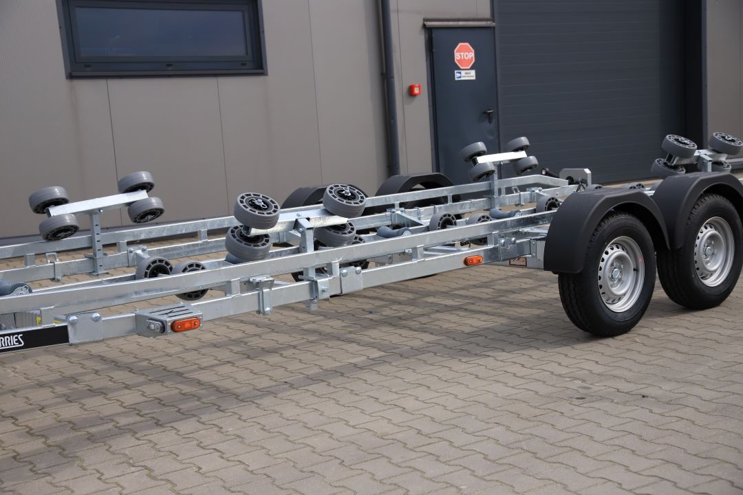 Lorries PP25-8025 tylne lampy LED - boat trailer, 780x252 cm, GVW 2700 kg - image 6
