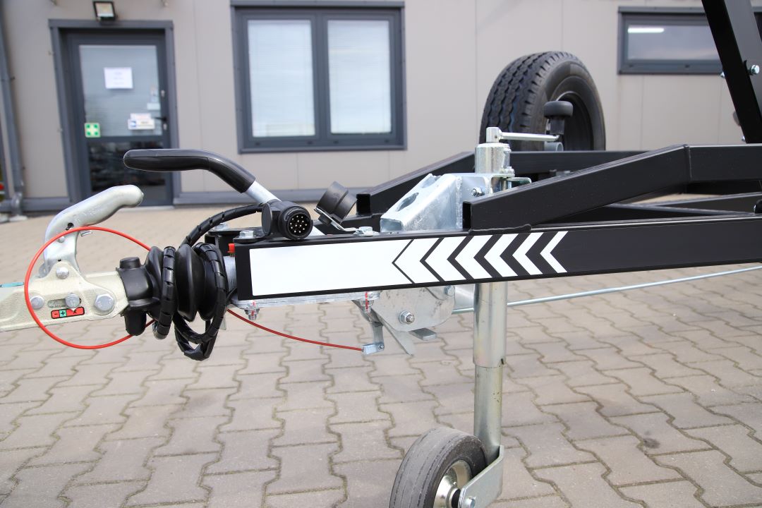 Lorries PP25-8025 tylne lampy LED z rolkami - boat trailer, 780x252 cm, GVW 2700 kg - image 2