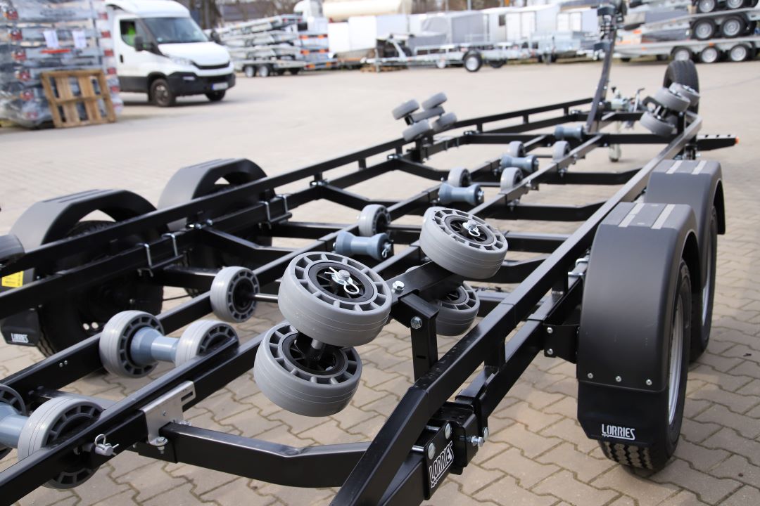 Lorries PP25-8025 tylne lampy LED z rolkami - boat trailer, 780x252 cm, GVW 2700 kg - image 10