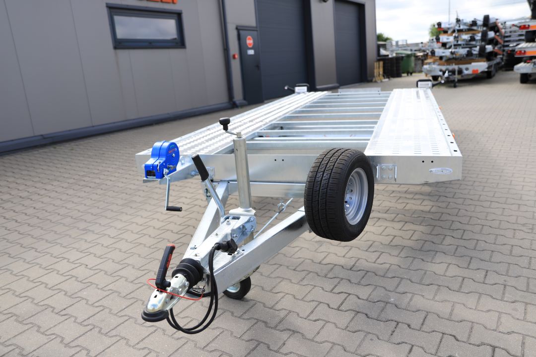 Balhanger OPTILIFT 2745 uchylna full LED - twin-axle car transporter, 450x210 cm, GVW 2700 kg - image 4