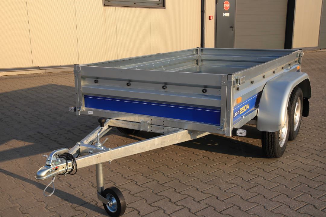 Vesta LIGHT 25 DA - light twin-axle trailer, 251x135 cm, GVW 750 kg - image 3