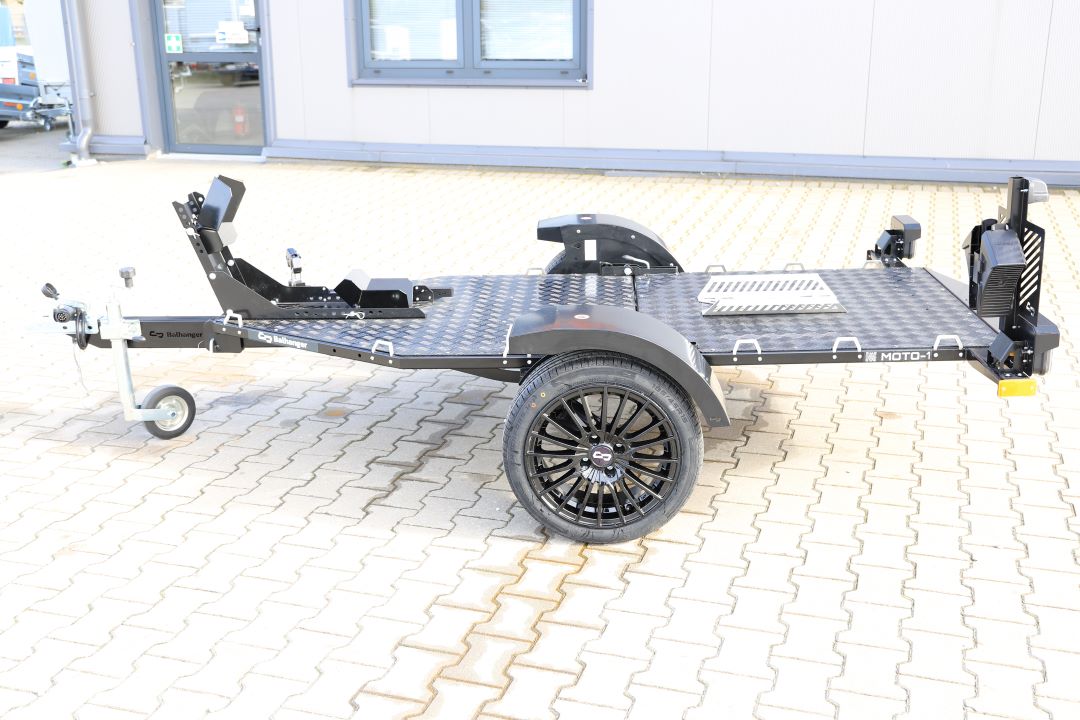 Balhanger MOTO-1 BLACK – przyczepa motocyklowa / quad, 238x104 cm, DMC 750 kg - zdjęcie 2