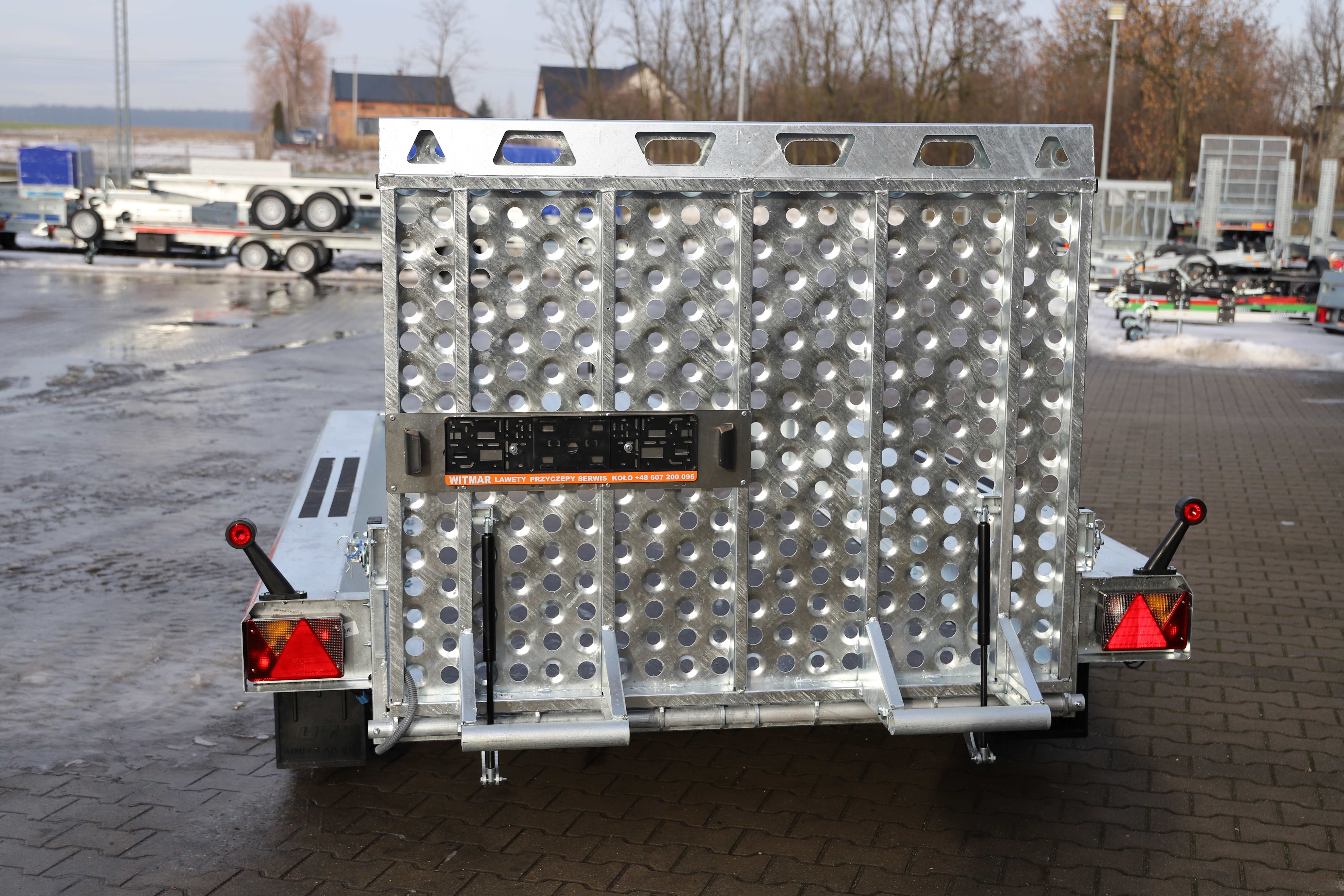 Temared BUILDER 3 3015/2 S 2 standard ID244 - mini excavator / construction equipment trailer, 300x150 cm, GVW 2700 kg - image 4