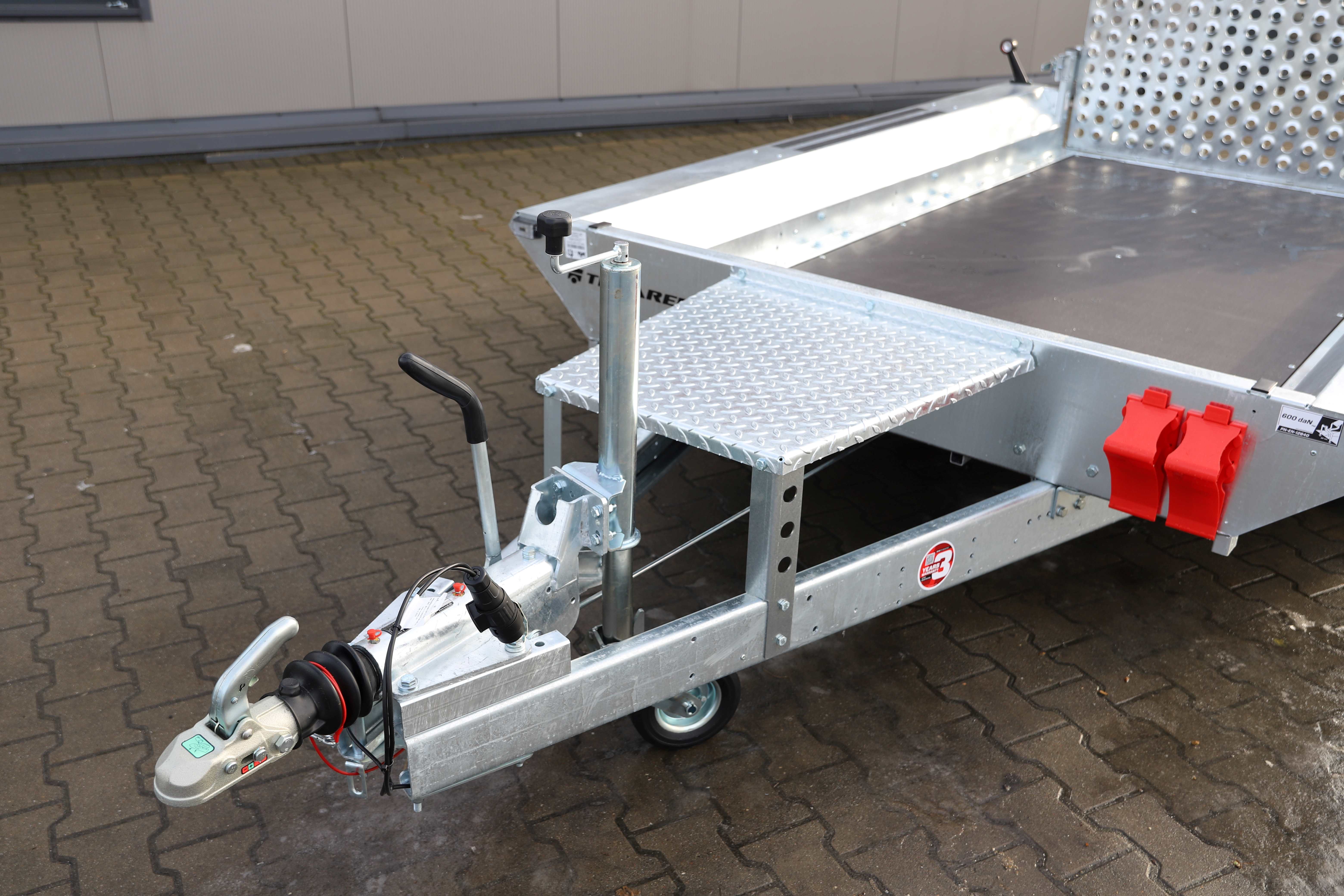 Temared BUILDER 3 3015/2 S 2 standard ID244 - mini excavator / construction equipment trailer, 300x150 cm, GVW 2700 kg - image 7