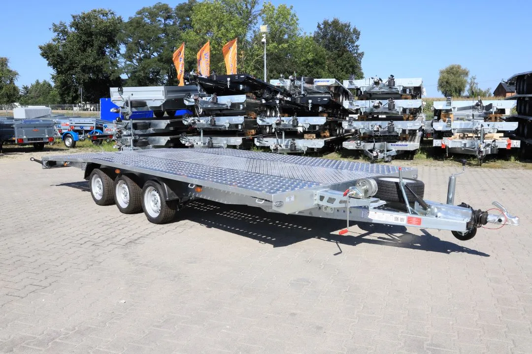 Niewiadów Jupiter 5.5 x2.4+ alu ryfel 3 osie DMC 3500 kg FULL LED
